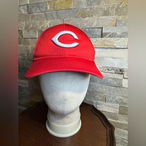 OC Sports Youth Size MLB Cincinnati Reds Adjustable Baseball Strap Back Cap EUC